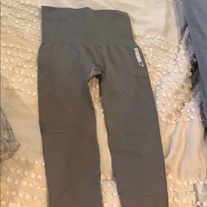Gym shark leggings